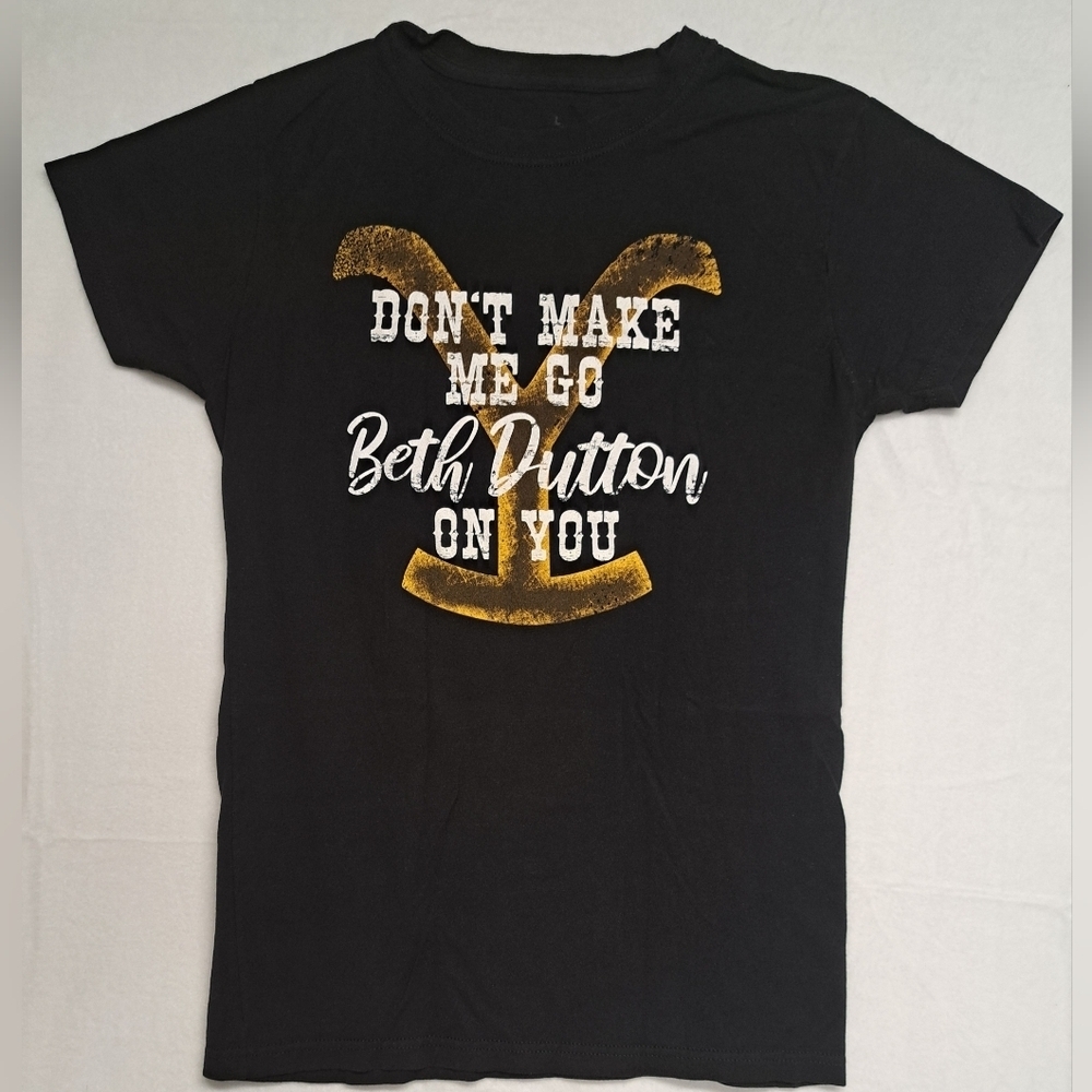 Yellowstone L Graphic Emblem Short Sleeve Tee Shirt Beth Dutton